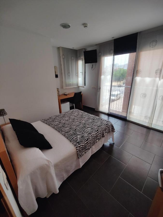 Hostal Manel Pineda de Mar Extérieur photo