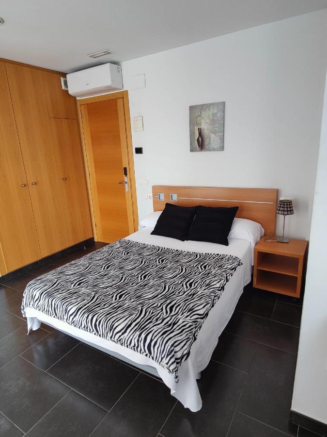 Hostal Manel Pineda de Mar Extérieur photo