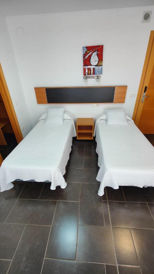Hostal Manel Pineda de Mar Extérieur photo