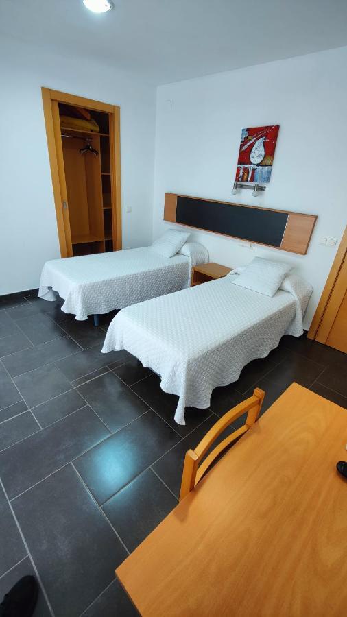 Hostal Manel Pineda de Mar Extérieur photo