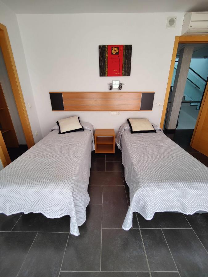 Hostal Manel Pineda de Mar Extérieur photo