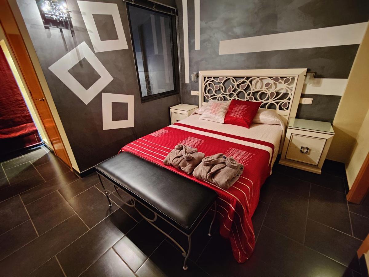 Hostal Manel Pineda de Mar Extérieur photo