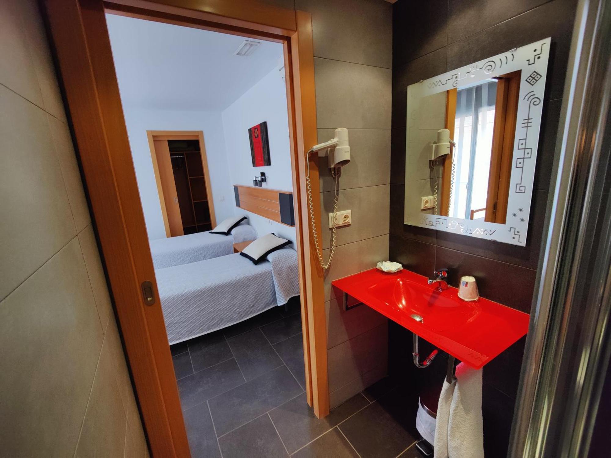 Hostal Manel Pineda de Mar Extérieur photo