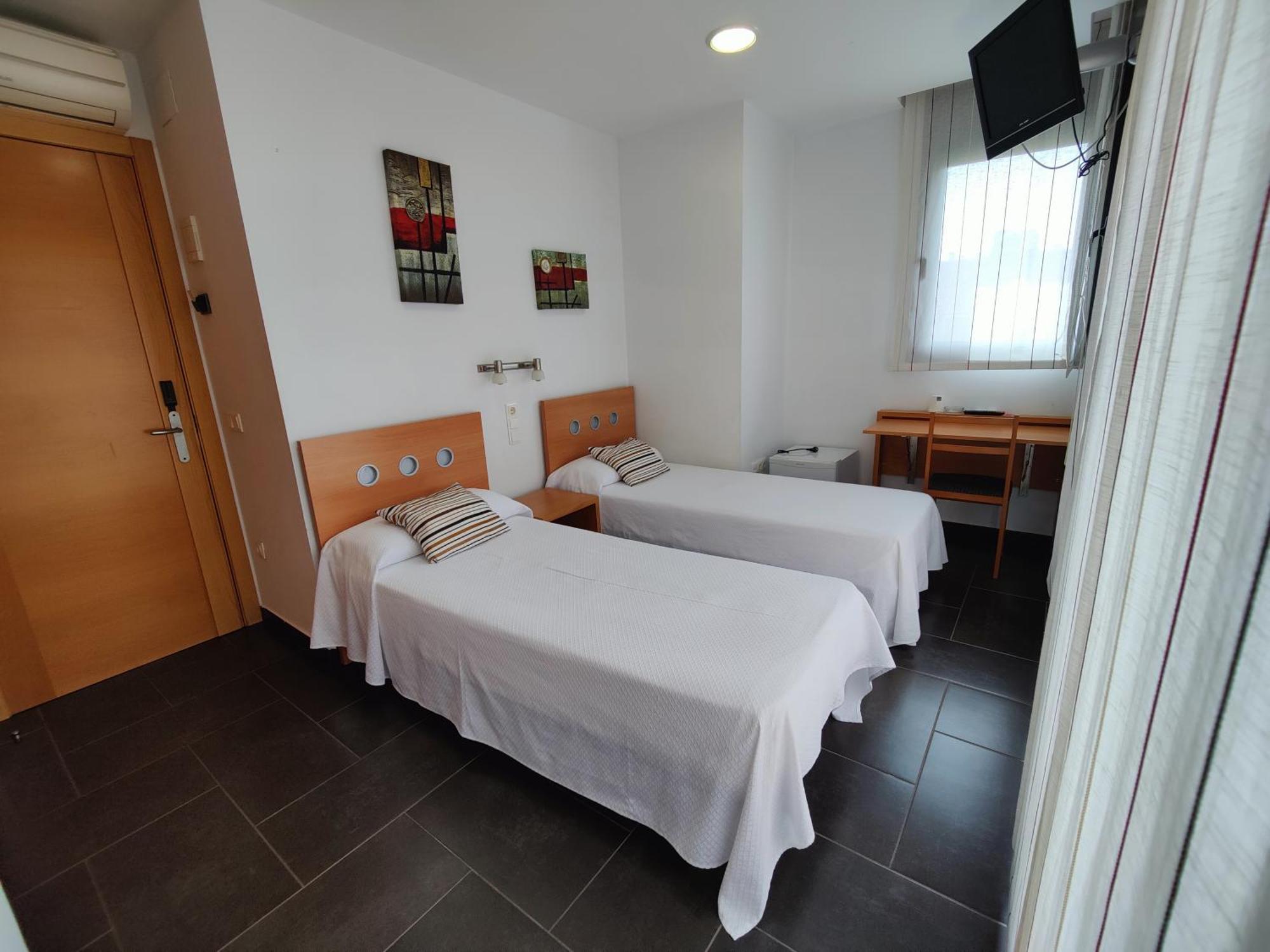 Hostal Manel Pineda de Mar Extérieur photo