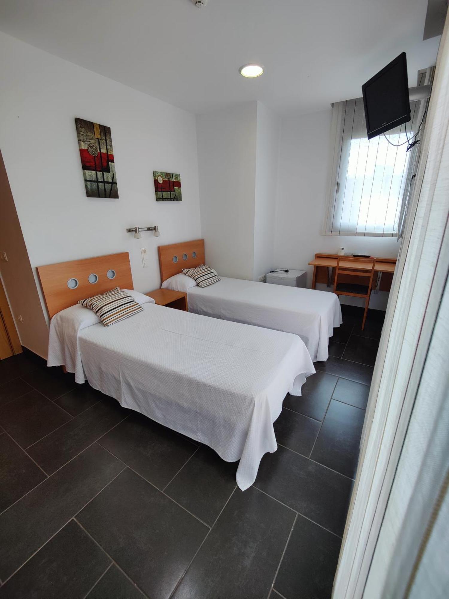 Hostal Manel Pineda de Mar Extérieur photo
